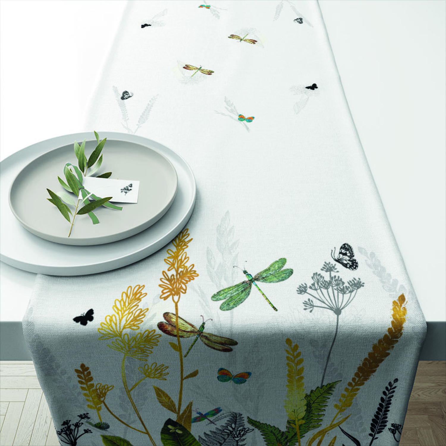 Тишлайфер Ornamental flowers white